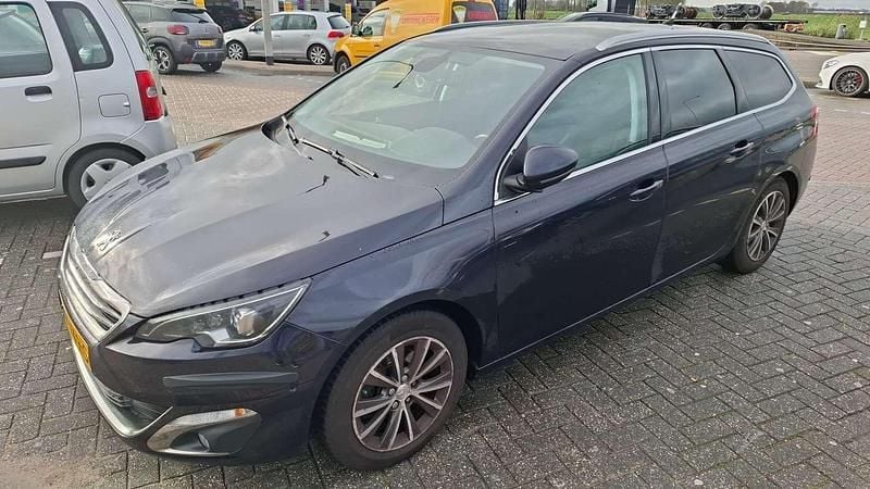 Blauw Gebruikt 2015 Peugeot 308 Stationwagen | € 4.500 (Goede deal) - Afbeelding 1/4