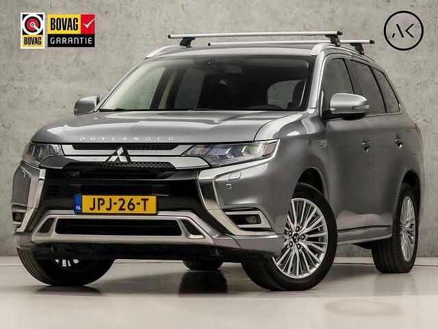 Grijs Occasion 2019 Mitsubishi Outlander Intense SUV | € 18.945 (Eerlijke prijs) - Afbeelding 1/4