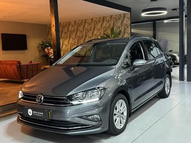 Occasion VW Golf Sportsvan Comfortline 110 PK (80 kW) 2018 Grijs MPV