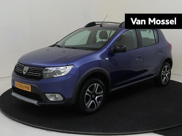 Blauw Occasion 2020 Dacia Sandero Stepway Hatchback | € 11.940 (Eerlijke prijs) - Afbeelding 1/4