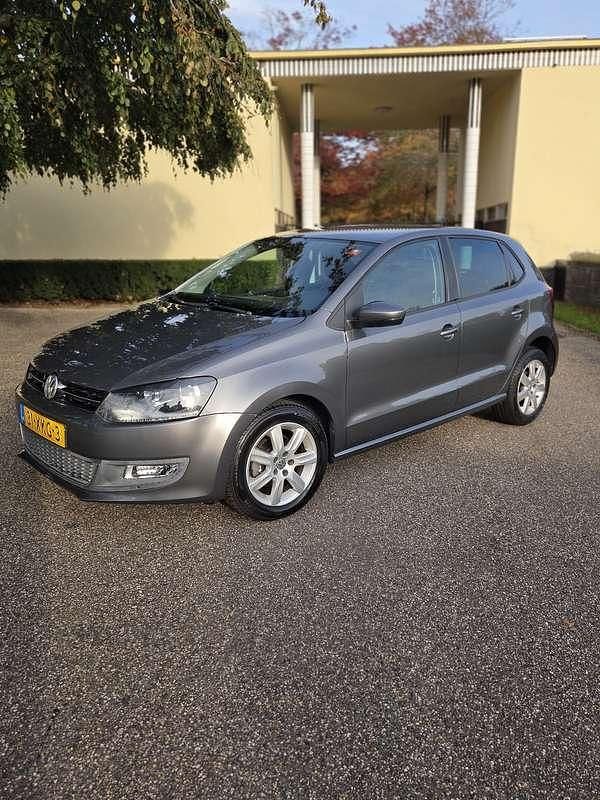 Grijs Occasion 2012 VW Polo Highline Hatchback | € 7.950 (Eerlijke prijs) - Afbeelding 1/4