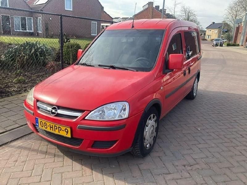 Rood Gebruikt 2009 Opel Combo Enjoy MPV | € 3.750 (Eerlijke prijs) - Afbeelding 1/4