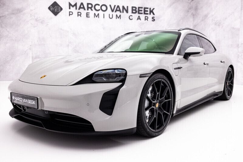 Grijs Gebruikt 2022 Porsche Taycan GTS Sedan | € 84.850 - Afbeelding 1/4
