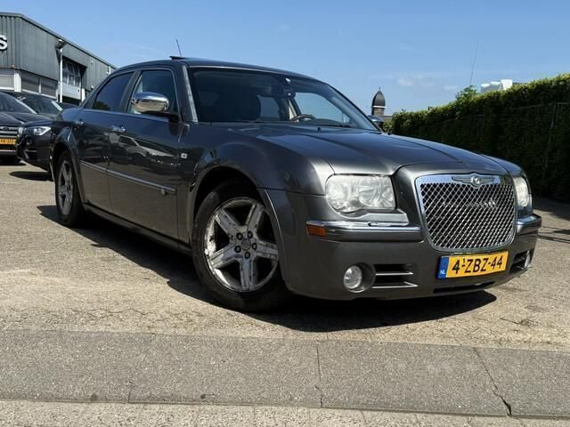Occasion Chrysler 300C Platinum 218 PK (160 kW) 2010 Grijs, metallic lak Sedan