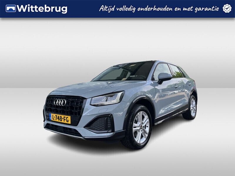 Grijs, metallic lak Gebruikt 2021 Audi Q2 Business SUV | € 26.450 (Eerlijke prijs) - Afbeelding 1/1