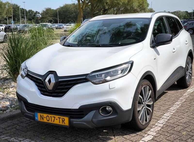 Wit Gebruikt 2016 Renault Kadjar Bose Edition SUV | € 11.990 (Eerlijke prijs) - Afbeelding 1/4