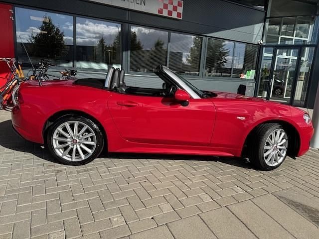 Occasion Fiat 124 Spider Lusso 140 PK (102 kW) 2017 Rood Cabriolet
