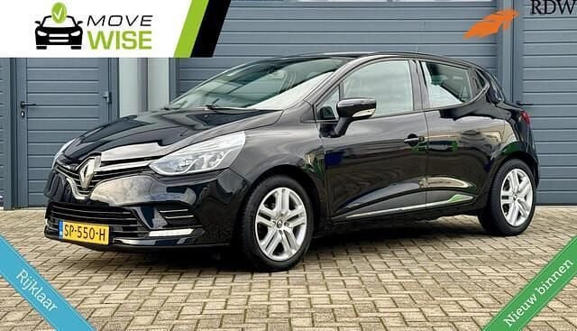 Zwart (metallic) Gebruikt 2018 Renault Clio IV Zen Hatchback | € 6.945 (Eerlijke prijs) - Afbeelding 1/4