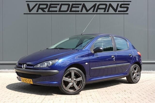 Blauw Gebruikt 2002 Peugeot 206 Hatchback | € 950 (Eerlijke prijs) - Afbeelding 1/4
