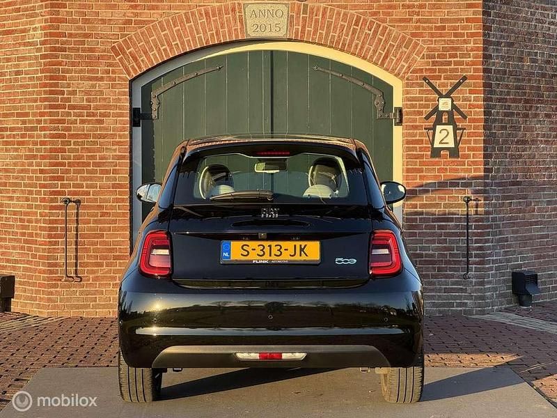 Occasion Fiat 500e La Prima 86 kW (118 PK) 2022 Zwart Hatchback