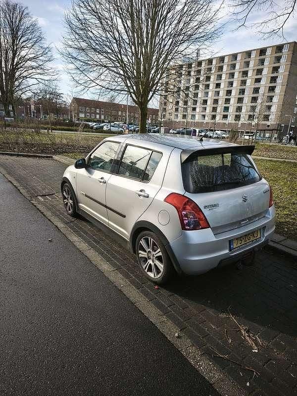 Occasion Suzuki Swift 92 PK (67 kW) 2008 Zilver Hatchback