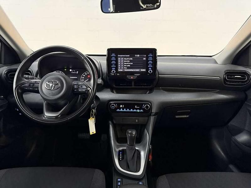 Occasion Toyota Yaris Hybrid Active 92 PK (67 kW) 2021 Grijs Hatchback