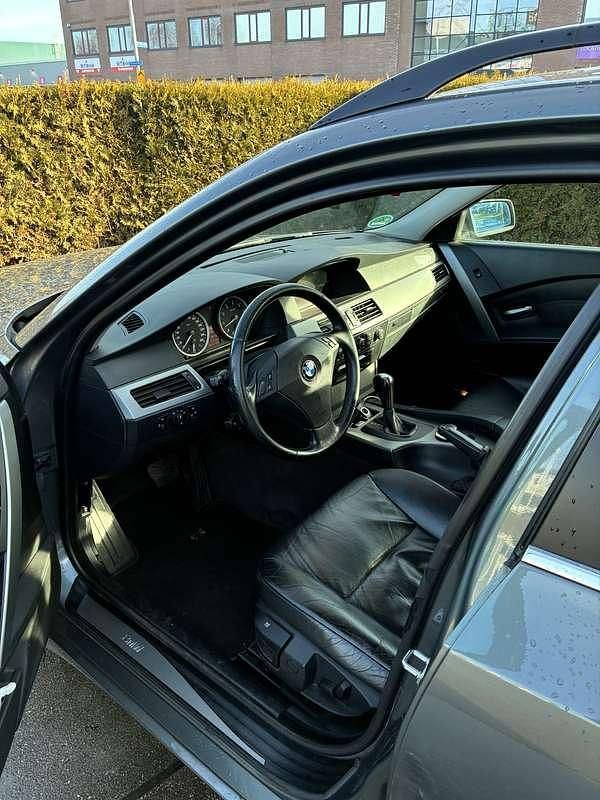 Occasion BMW 525 Executive 218 PK (160 kW) 2006 Grijs Stationwagen
