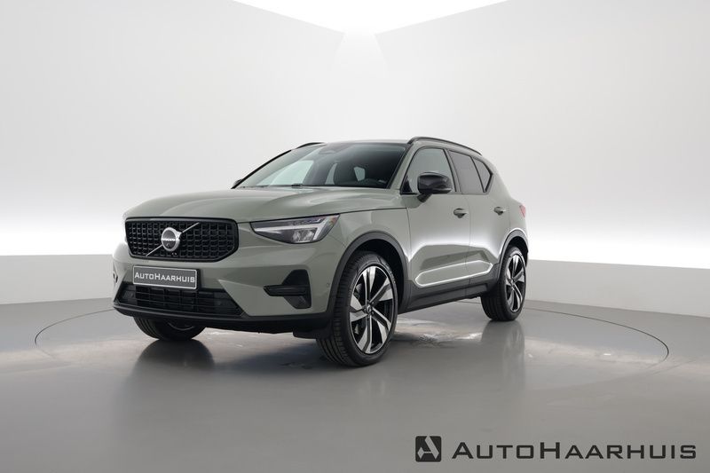Groen Gebruikt 2024 Volvo XC40 Plus SUV | € 46.900 (Iets duurder) - Afbeelding 1/3