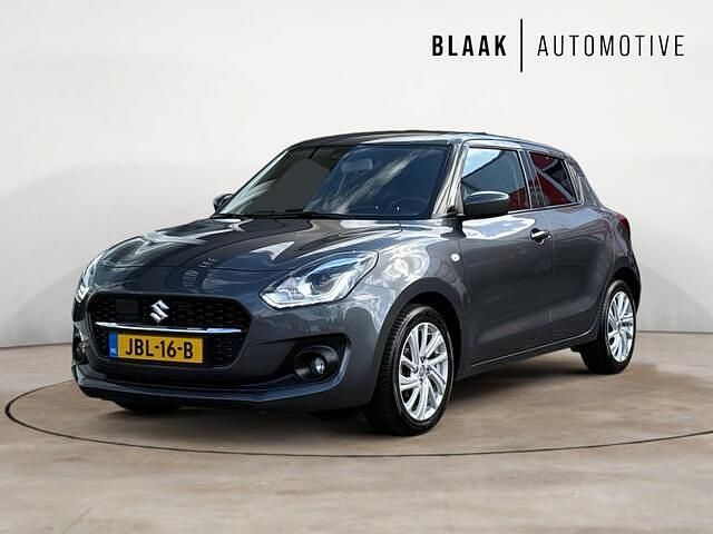 Grijs Occasion 2022 Suzuki Swift Hatchback | € 19.490 (Eerlijke prijs) - Afbeelding 1/4