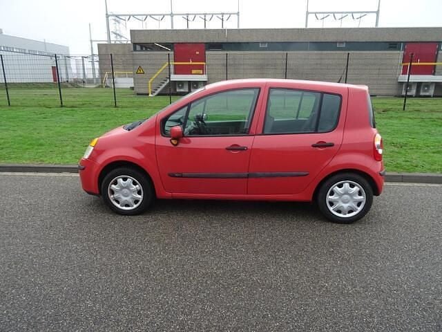 Occasion Renault Modus 75 PK (55 kW) 2006 Rood MPV
