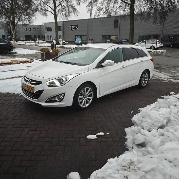 Occasion 2012 Hyundai i40 Stationwagen | € 5.000 (Goede deal) - Afbeelding 1/4