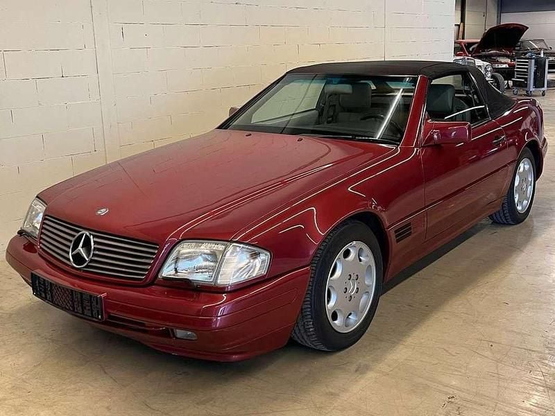 Rood Occasion 1992 Mercedes SL300 Cabriolet | € 19.950 - Afbeelding 1/4