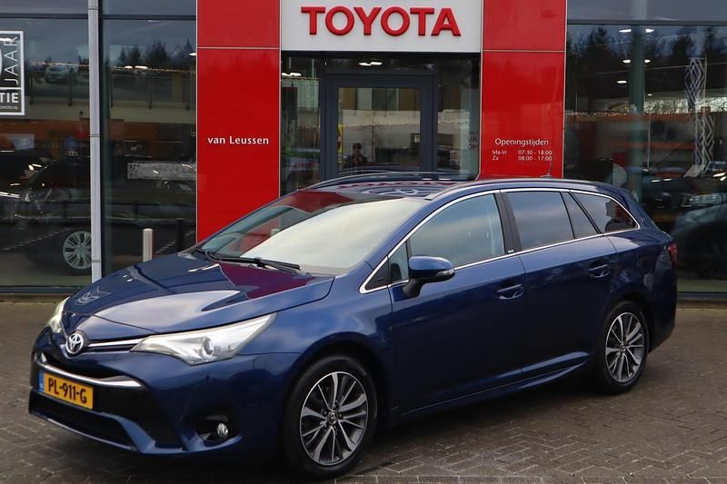 Occasion Toyota Avensis 147 PK (108 kW) 2016 Blauw Stationwagen