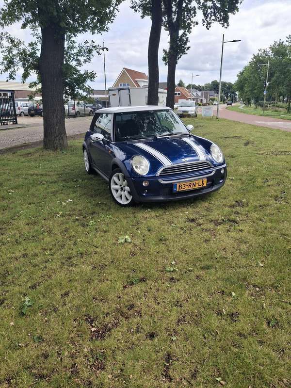 Blauw Gebruikt 2002 Mini Cooper Salt Hatchback | € 2.000 - Afbeelding 1/4