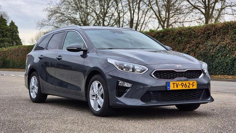 Grijs Gebruikt 2018 Kia Ceed Sportswagon Stationwagen | € 11.999 (Super prijs) - Afbeelding 1/4