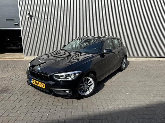 Zwart Gebruikt 2018 BMW 116 Executive Hatchback | € 12.995 (Eerlijke prijs) - Afbeelding 1/4
