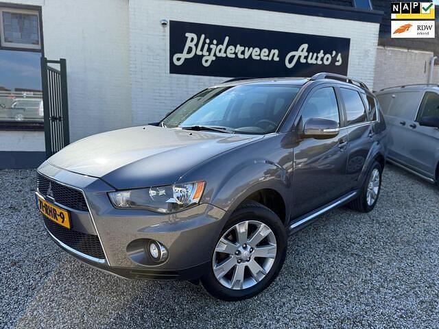 Grijs Gebruikt 2011 Mitsubishi Outlander Edition SUV | € 9.950 (Eerlijke prijs) - Afbeelding 1/4