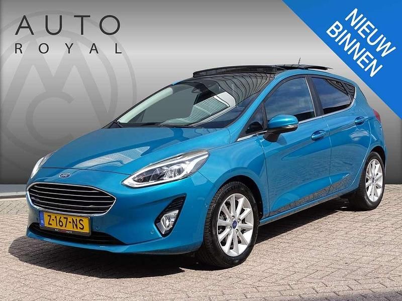 Blauw Gebruikt 2018 Ford Fiesta Titanium Hatchback | € 11.995 (Eerlijke prijs) - Afbeelding 1/4