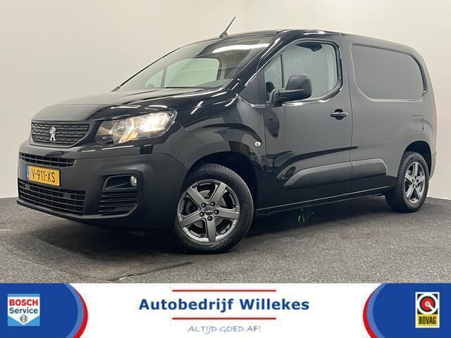 Zwart Gebruikt 2019 Peugeot Partner Premium MPV | € 11.250 (Eerlijke prijs) - Afbeelding 1/4
