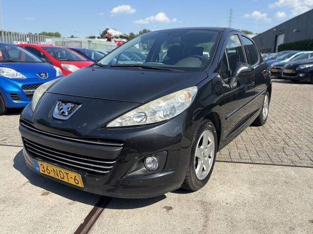 Zwart Gebruikt 2010 Peugeot 207 Style Hatchback | € 2.550 (Eerlijke prijs) - Afbeelding 1/4