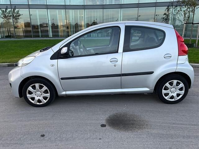 Occasion Peugeot 107 68 PK (50 kW) 2011 Grijs Hatchback