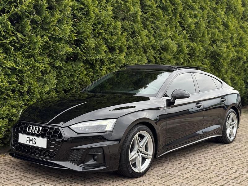 Zwart Gebruikt 2021 Audi A5 Sportback S-Line Hatchback | € 38.890 (Iets duurder) - Afbeelding 1/4