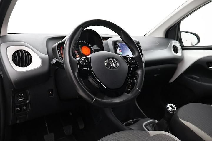 Occasion Toyota Aygo X-play 72 PK (52 kW) 2021 Wit Hatchback