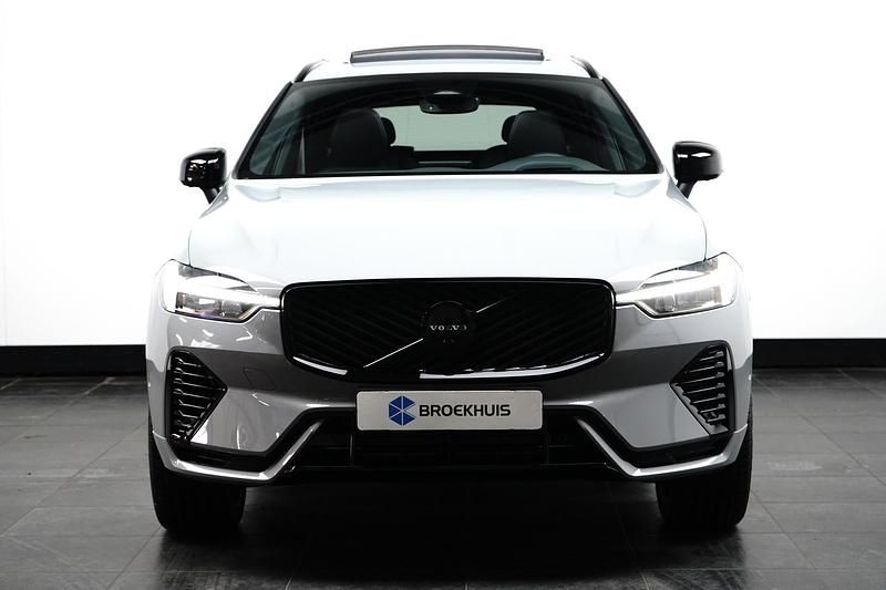 Nieuw Volvo XC60 Plus 2026 Grijs SUV