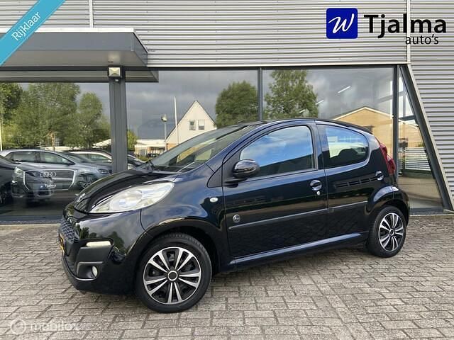 Zwart Gebruikt 2013 Peugeot 107 Active Hatchback | € 4.997 (Iets duurder) - Afbeelding 1/4