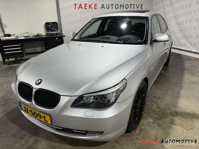 Grijs Gebruikt 2007 BMW 540 Executive Sedan | € 8.950 - Afbeelding 1/4