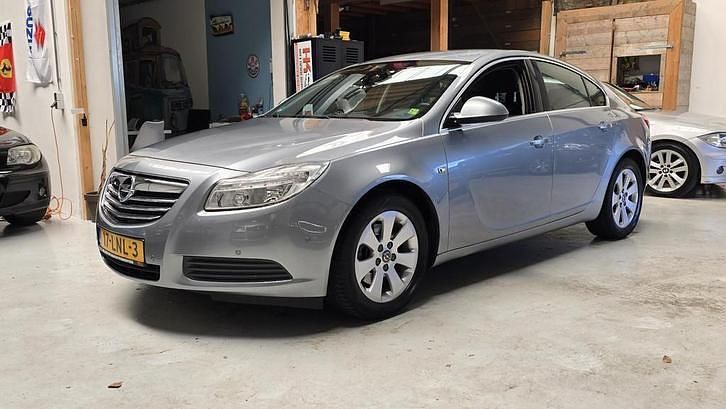 Gebruikt 2010 Opel Insignia Edition | € 7.999 (Iets duurder) - Afbeelding 1/4
