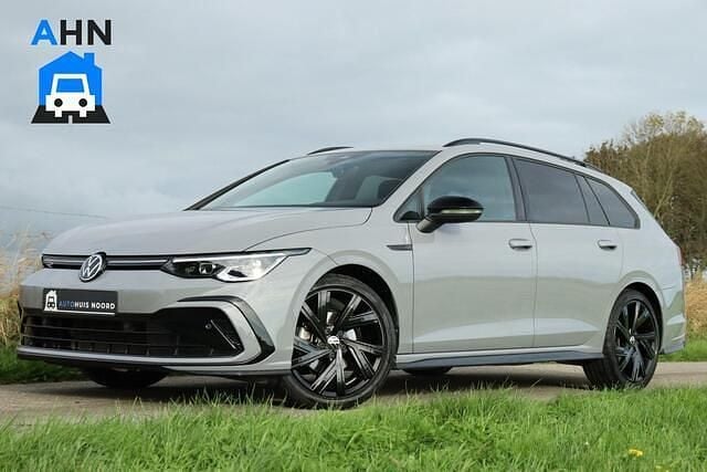 Grijs Gebruikt 2021 VW Golf VIII Business+ Stationwagen | € 29.995 (Eerlijke prijs) - Afbeelding 1/4