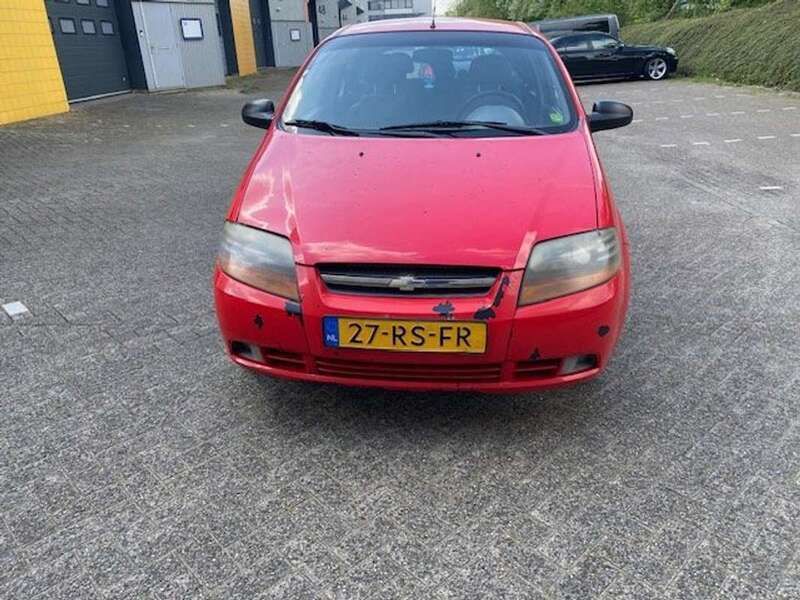 Rood Gebruikt 2005 Chevrolet Kalos Hatchback | € 650 (Goede deal) - Afbeelding 1/4