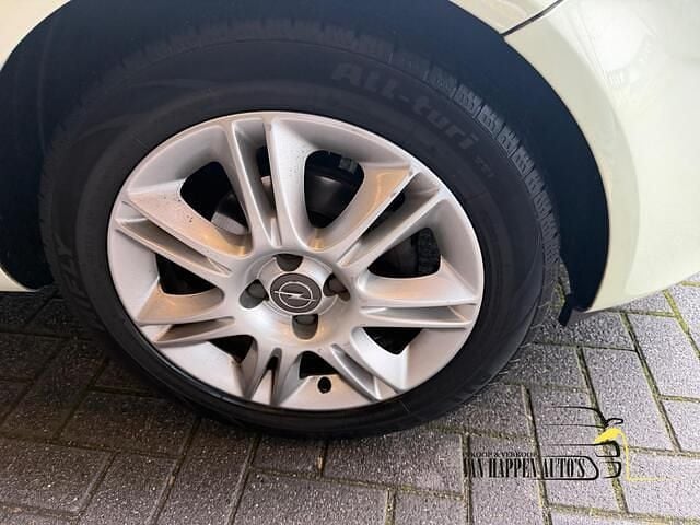 Occasion Opel Corsa Cosmo 101 PK (74 kW) 2011 Groen Hatchback