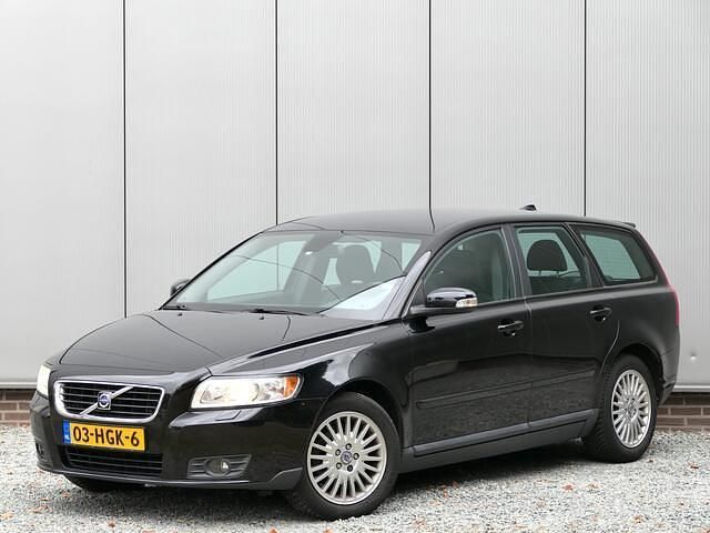 Zwart Gebruikt 2008 Volvo V50 Stationwagen | € 7.250 - Afbeelding 1/4
