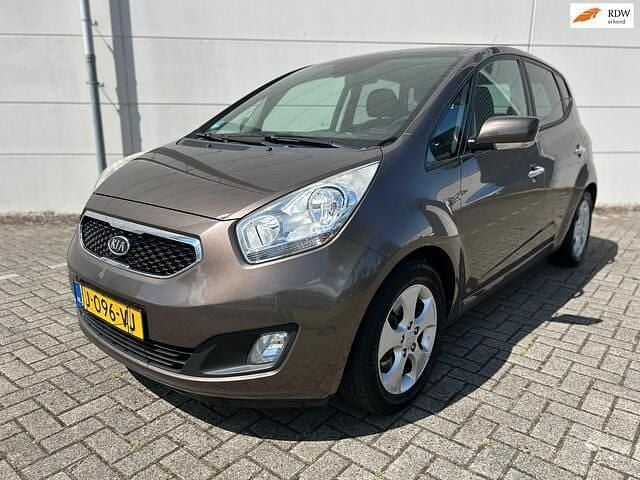 Bruin Gebruikt 2012 Kia Venga FIFA World Cup Edition Hatchback | € 5.999 - Afbeelding 1/4