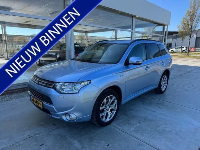 Blauw Gebruikt 2015 Mitsubishi Outlander Edition SUV | € 12.950 (Goede deal) - Afbeelding 1/4