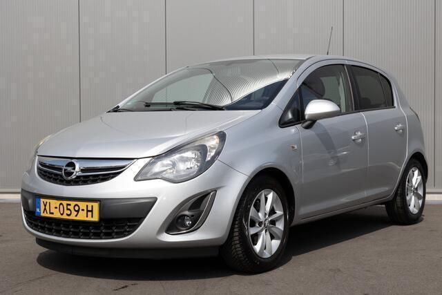 Grijs Gebruikt 2014 Opel Corsa Cosmo Hatchback | € 3.450 (Goede deal) - Afbeelding 1/4