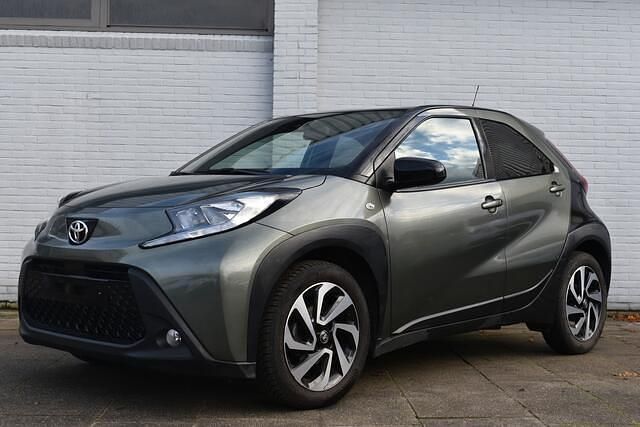 Groen Gebruikt 2023 Toyota Aygo X Pulse SUV | € 22.299 (Duur) - Afbeelding 1/1