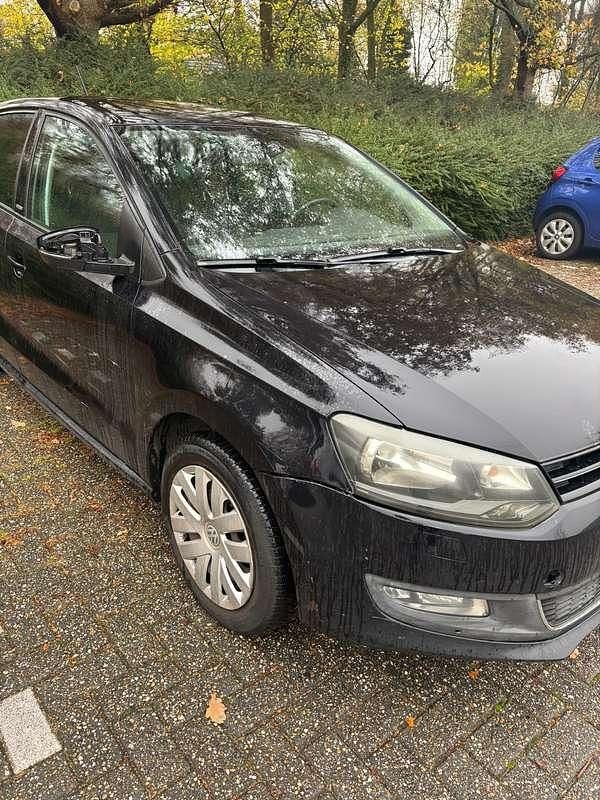 Zwart Occasion 2011 VW Polo Comfortline Hatchback | € 3.250 (Super prijs) - Afbeelding 1/4