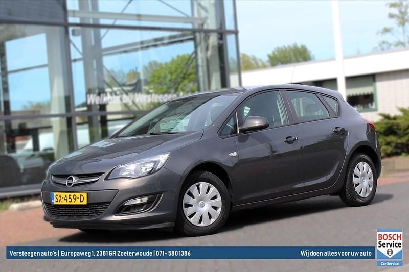 Grijs Gebruikt 2015 Opel Astra Selection Hatchback | € 9.950 (Eerlijke prijs) - Afbeelding 1/4