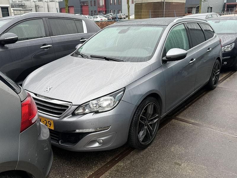 Grijs Gebruikt 2014 Peugeot 308 Stationwagen | € 3.950 (Goede deal) - Afbeelding 1/4