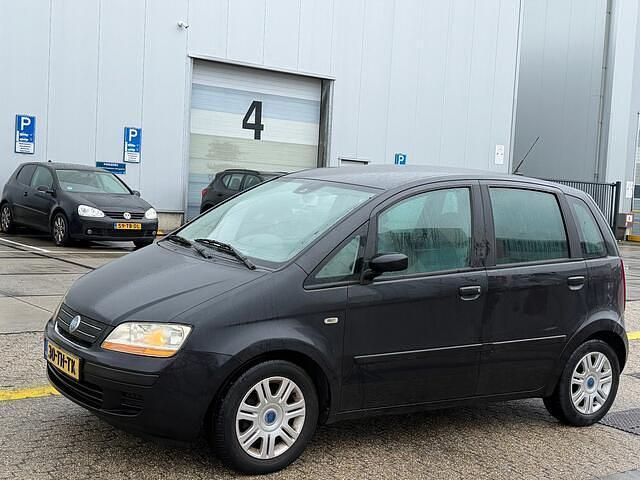 Occasion Fiat Idea Emotion 95 PK (69 kW) 2005 Zwart MPV