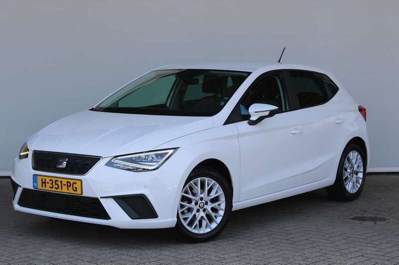 Wit Gebruikt 2020 Seat Ibiza Business Hatchback | € 14.900 (Eerlijke prijs) - Afbeelding 1/4